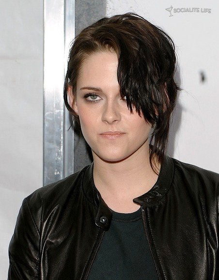 gallery_main-kristen-stewart-remember-me-premiere-photos-03012010-03.jpg