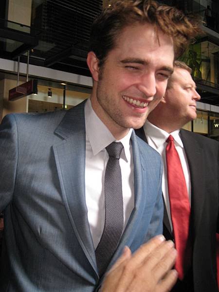 HappyBirthdayRobertPattinson-1.jpg