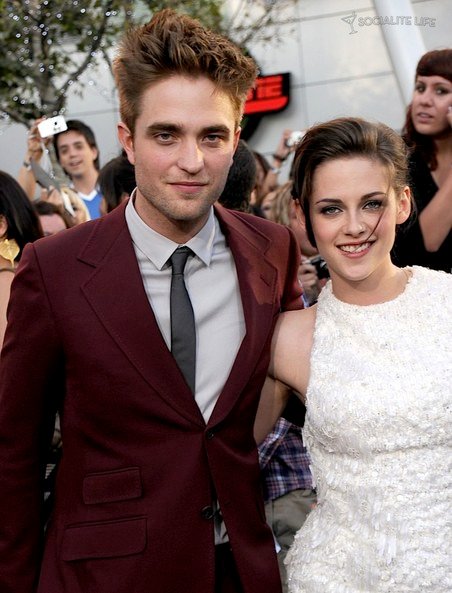 gallery_main-kristenstewart-nokiatheater-06241005.jpg