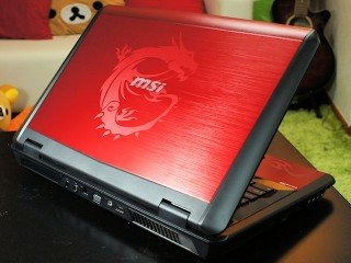 頂級遊戲效能 電競專用機型 MSI GT 70 Dragon Edition 2