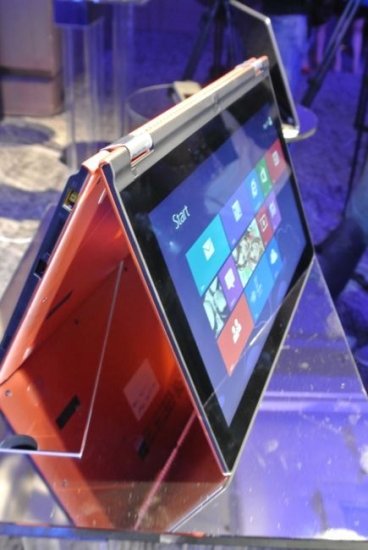 Lenovo Yoga 11s 搭載Windows 8 即日完整上市