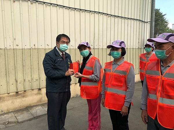 0119022慰問基層人員.jpg