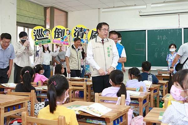 0830034開學首日護童返校.jpg