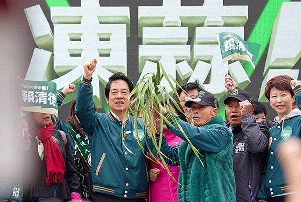 1222002賴清德唱土地的歌.jpg