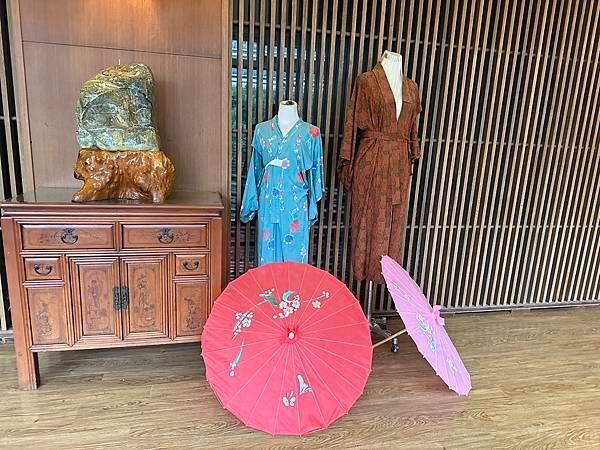 谷關溫泉區。明治大飯店。明治老街。谷關吊橋。捎來步道