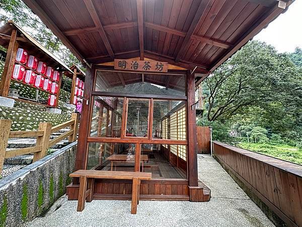 谷關溫泉區。明治大飯店。明治老街。谷關吊橋。捎來步道