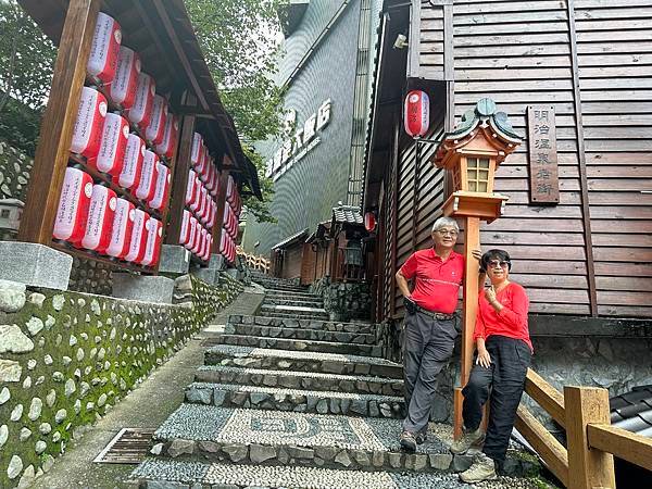 谷關溫泉區。明治大飯店。明治老街。谷關吊橋。捎來步道