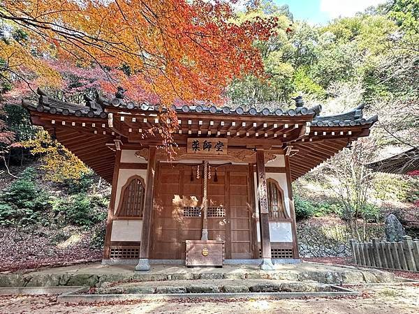 丹波之森岩屋山。石龕寺。楓之谷