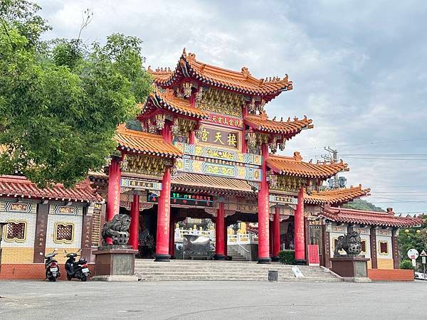 外澳石空古道。太和山步道