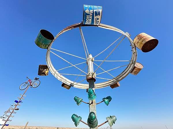 美國66號公路。瓶樹牧場(Bottle Tree Ranch