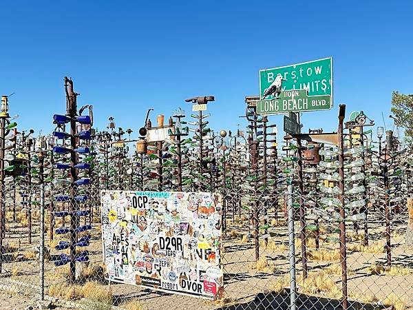 美國66號公路。瓶樹牧場(Bottle Tree Ranch