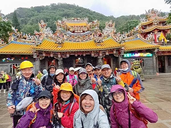宜蘭頭城。大里天公廟草嶺古道。灣坑頭山。台灣小百岳。