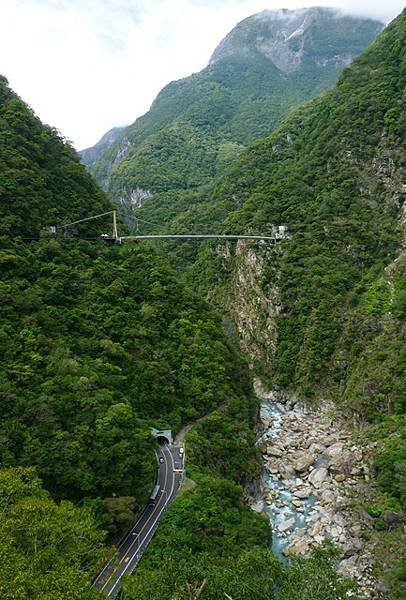 太魯閣布洛灣全新景點  山月吊橋  全臺灣跨深比最大吊橋