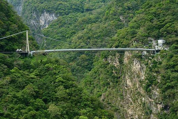 太魯閣布洛灣全新景點  山月吊橋  全臺灣跨深比最大吊橋