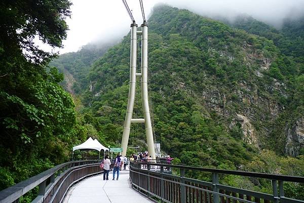 太魯閣布洛灣全新景點  山月吊橋  全臺灣跨深比最大吊橋