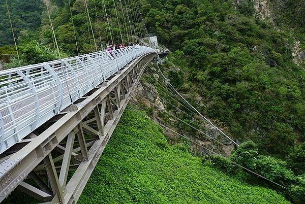 太魯閣布洛灣全新景點  山月吊橋  全臺灣跨深比最大吊橋