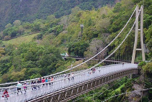 太魯閣布洛灣全新景點  山月吊橋  全臺灣跨深比最大吊橋