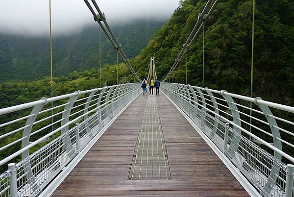 太魯閣布洛灣全新景點  山月吊橋  全臺灣跨深比最大吊橋