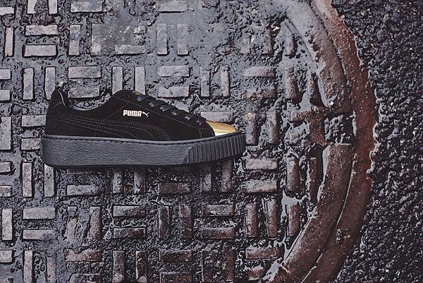 PUMA Suede Platform Gold (黑金) 建議售價$3,780