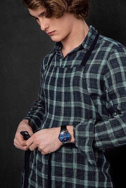 Rado DiaMaster 鑽霸系列小秒針自動機械天文台腕錶_型號R14053206_建議售價NTD84,500_情境照(1)