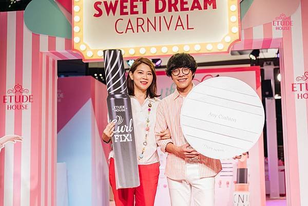 ETUDE HOUSE巡迴家年華_盧廣仲與品牌總經理莊寧寧合影.JPG
