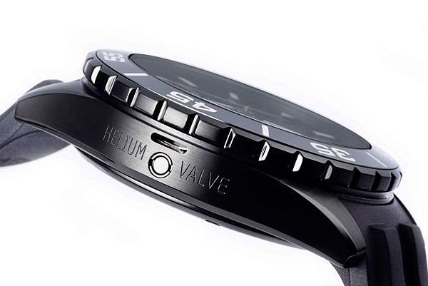 側面1_Ocean Star Diver 600海洋之星深潛600米_M026.608.37.051.00_NT$54,800.jpg