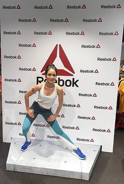 【0515 Reebok 新聞稿】雷艾美示範 暖身動作 - 高壓腿.jpg