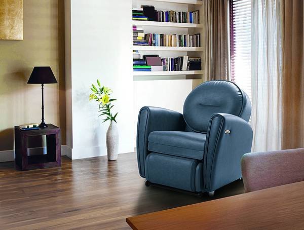 _    OSIM8變小天后 情境圖.jpg