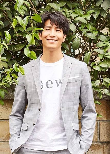 _【新聞稿圖片】 BRAUN德國百靈品牌體驗屋首站信義區7月20日揭幕特別邀請硬派男星吳翔震擔任一日店長.jpg