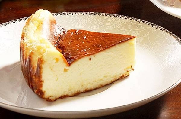 【新聞照片7】亞尼克菓子工房 巴斯克生起司.jpg