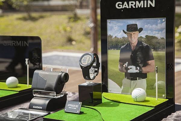 _Garmin尖端高爾夫科技 為精準制定新標準，全新S62高爾夫GPS腕錶與Z82雷射測距儀 正式在台登場。.jpg