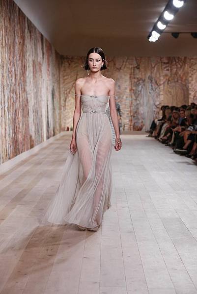 Christian Dior Haute Couture FW21 -5.jpeg