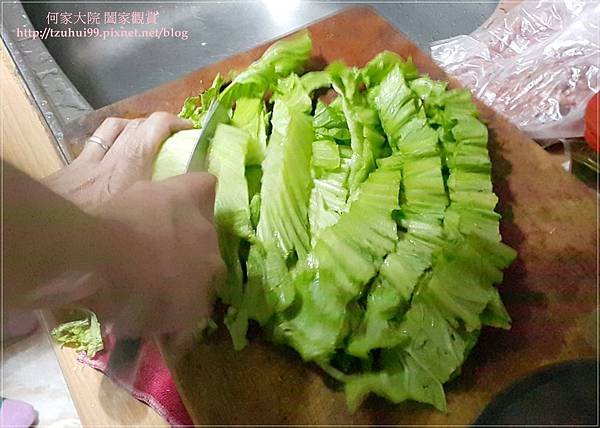 (鑄鐵鍋料理)櫻花蝦芥菜飯佐臘腸 06.jpg