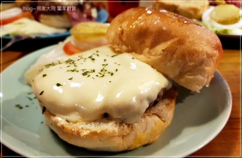 D&amp;G Burger美式漢堡店(林口老街舊街美食+林口好吃漢堡推薦+手打漢堡肉) 21.jpg