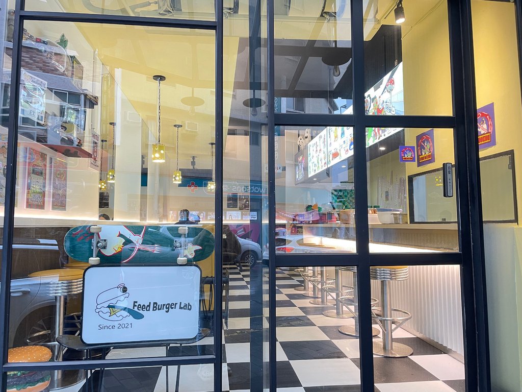 Feed Burger 2.0 美式雜貨店｜店內環境