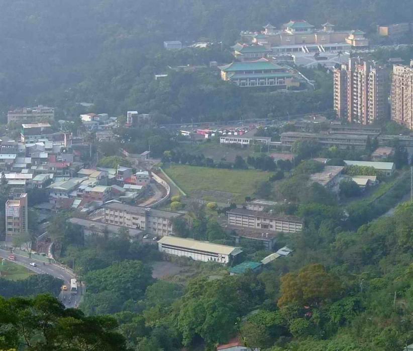 休馬路囉