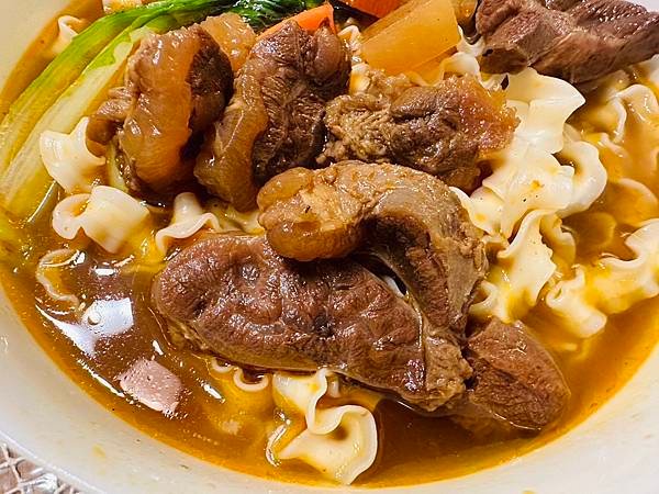 【宅配料理】常溫保存的料理包 煮匙人-老饕紅燒牛肉麵