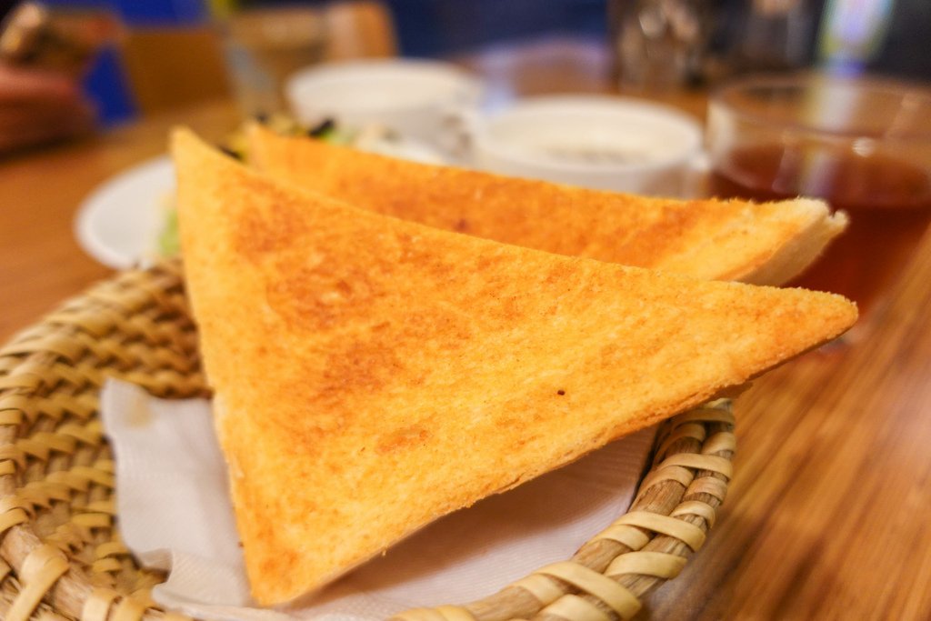 【美食】威尼斯義大利餐廳，在地老字號的美味，豐富沙拉自助吧！