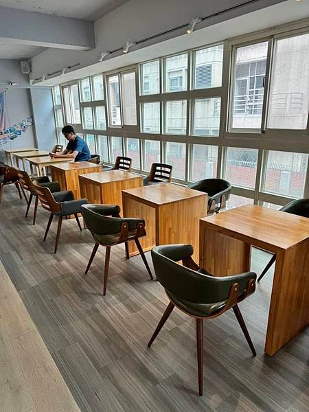 桃園中壢--找個地方cafe~〈乾淨/精緻/舒適，中原美食，