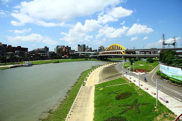 台北尋愛之旅彩虹橋 128 (1280x853)