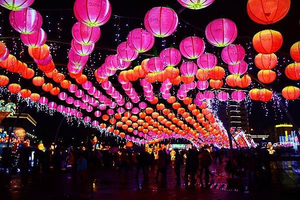 2016桃園燈會主燈區 024 (1024x683).jpg