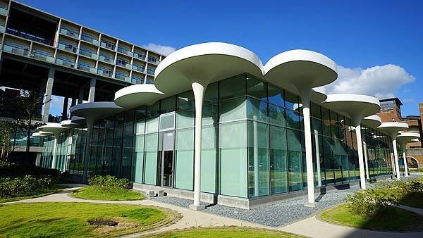 Koo_Chen-Fu_Memorial_Library,_College_of_Social_Sciences,_National_Taiwan_University_20140920.jpg