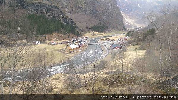 佛拉姆(Flam) +++峽灣森林火車(挪威縮影)+++麥爾達(Myrdal)回程沿途景色