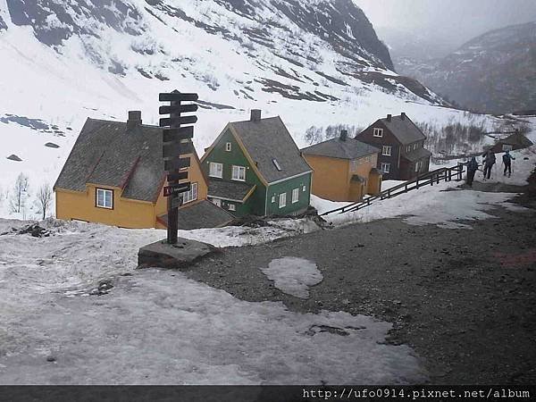 佛拉姆(Flam) +++峽灣森林火車(挪威縮影)+++麥爾達(Myrdal)沿途景色