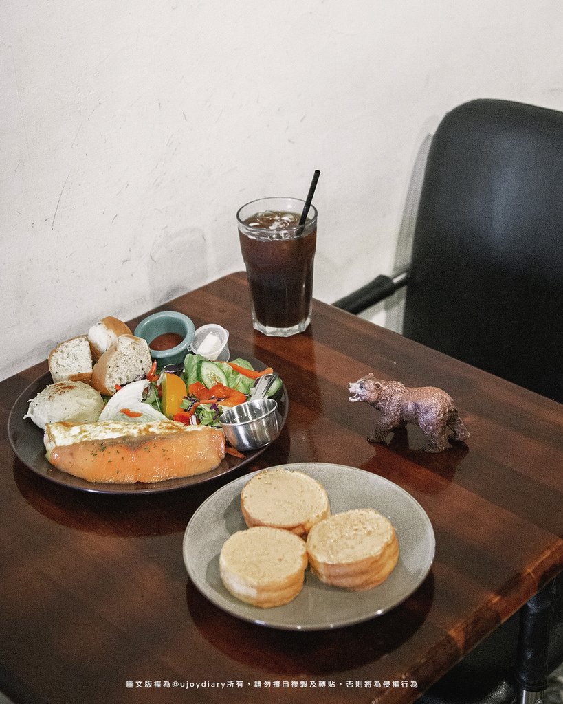 樹兒早午餐套餐搭配冰咖啡營養豐富且份量十足