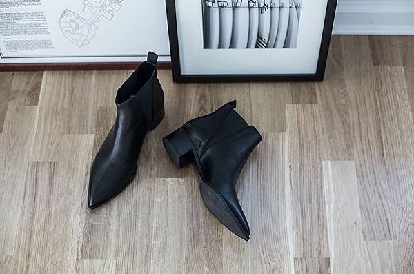 the-perfect-black-boots