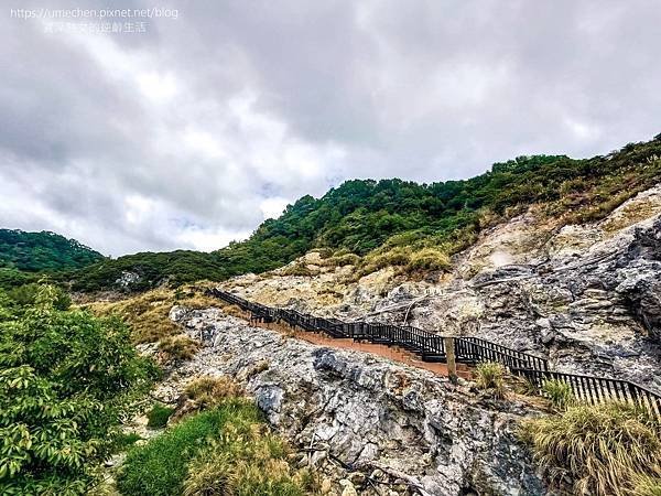 【台北北投】行義路紗帽谷溫泉區小健走：沿著水圳、輕鬆而行的磺