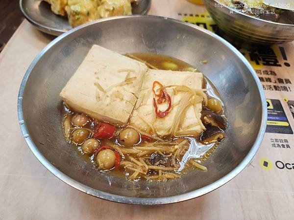 【台北寧夏夜市】里長伯臭豆腐：經典、創新口味臭豆腐，第三代老