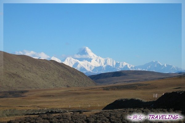 貢嘎山-7556m,蜀山之王的真面目,藏語(至高無上的聖潔之山).jpg