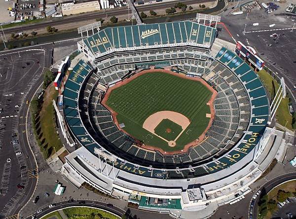 O.co Coliseum Photo  by  Lance Iversen_The Chronicle